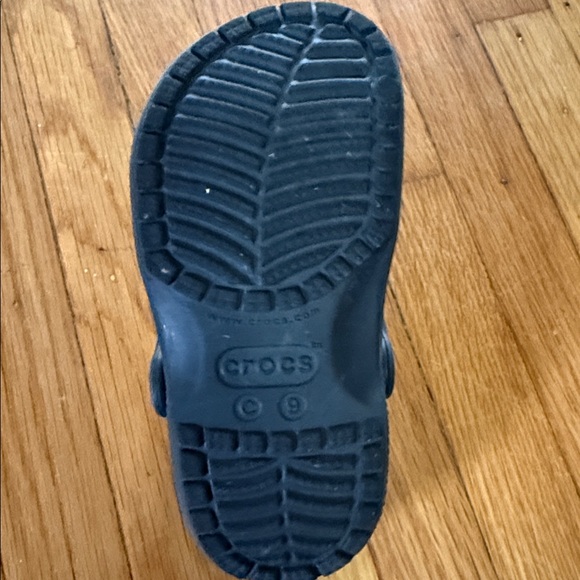 CROCS Classic Black Clogs toddler size 9 - Picture 3 of 3